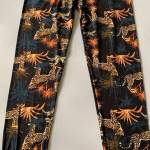Hawaiian‎ Leopard Print Leggings